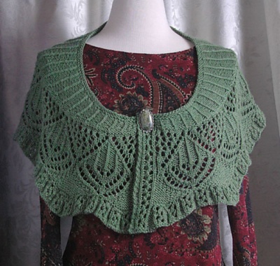 Candelabra Crescent: Pattern by Marsha White - 