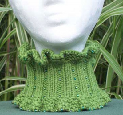 Fluffy Ruffles/ Beaded Neck Warmer Pattern/ by Catie - 